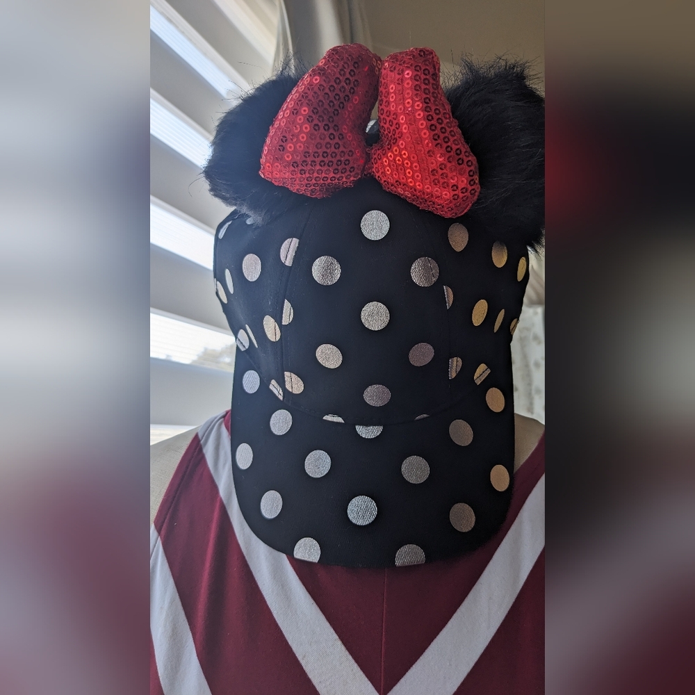Disney Minnie Mouse Disney Park Bow Baseball cap NWT
